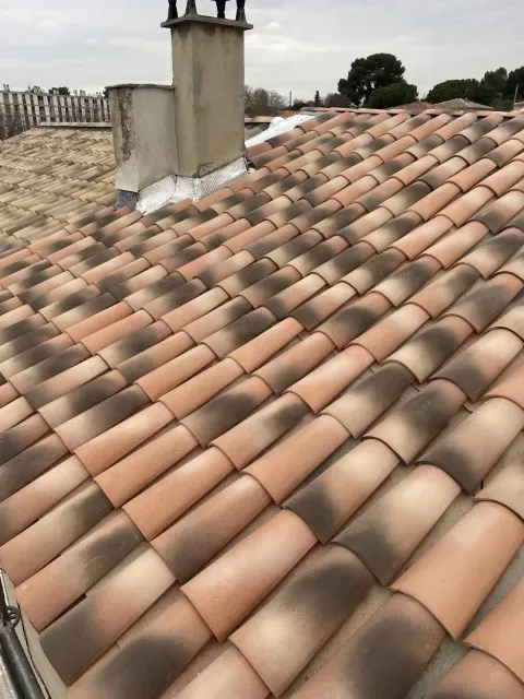 Pose de couverture en tuile près de Marignane 